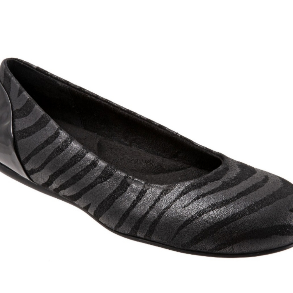 NIB Softwalk Sonoma black zebra ballet shoes size 12